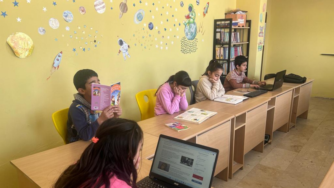 Okul Kütüphanemiz Ders Saatleri Dışında da Öğrencilerimizin Ziyaretine Açık